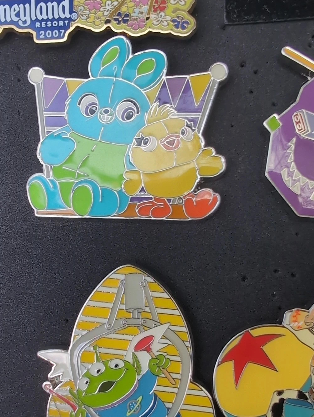 đExtremely Rare Disney Shanghai Disney Resort 2007 pin collection (Complete Set - Picture 2 of 11